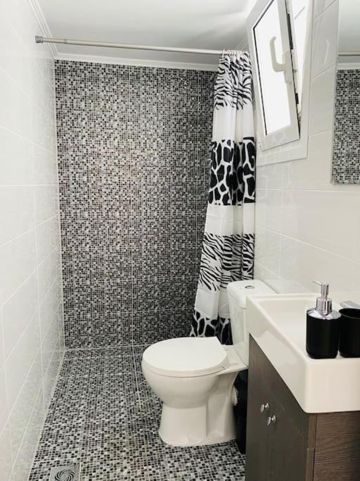 Modern 2Br Near Centre -5Min Wlk Apartment Patras Ngoại thất bức ảnh